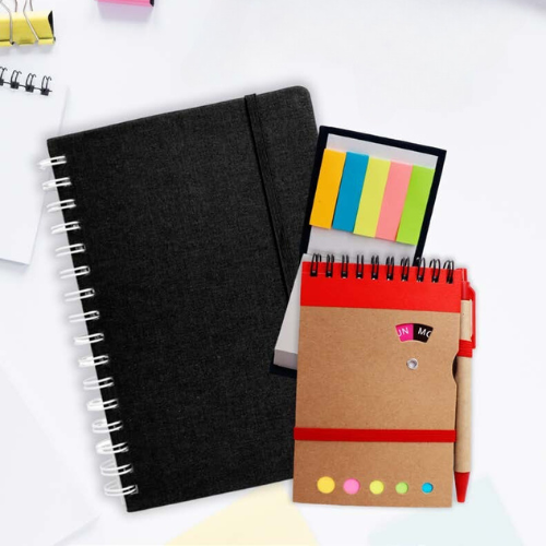 libretas, post its, esferos, agendas